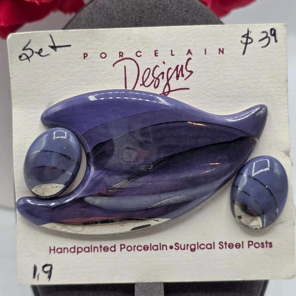 Porcelain Designs Handpainted Brooch‎ & Earrings Set Purple Surgical Steel New